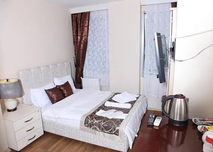 Camlica Tower Hotel *